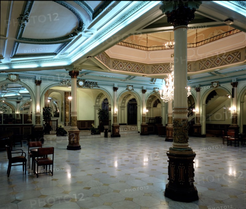 Hall of the Oriente Hotel in the Rambla in Barcelona, ??it was the cloister of the former College?