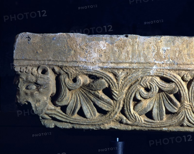 Fragment of impost' sculptural relief, stone, c. 1160 - 1165. Work by the Master of Cabestany, fr?