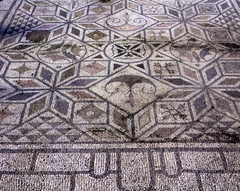 Mosaic in Birds house, in the Roman ruins of Italica founded in 206.C. by Scipio.
