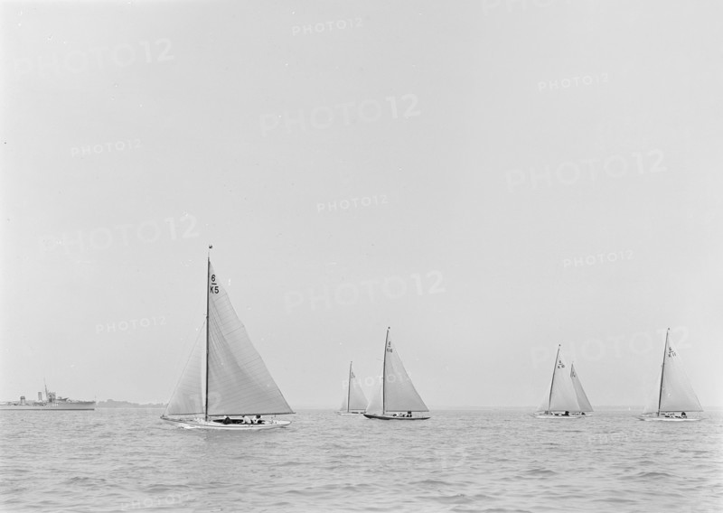 Boats 'Polly', 'Jean' and 'Victoria' starting 6 Metre race, 1921. Creator: Kirk & Sons of Cowes.