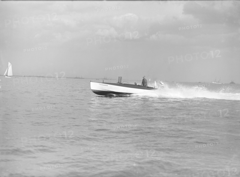 Planning motor boat 'Crusader', 1914. Creator: Kirk & Sons of Cowes.