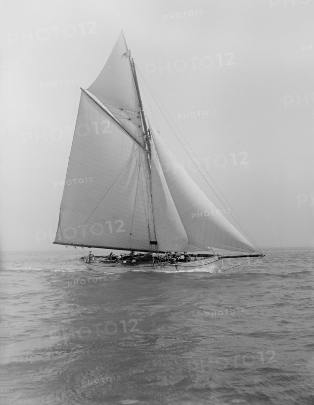 The cutter 'Grisette' sailing close-hauled, 1913. Creator: Kirk & Sons of Cowes.