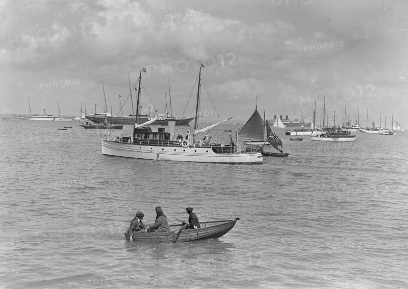 The motor yacht 'Silver Cloud' under way, 1920. Creator: Kirk & Sons of Cowes.