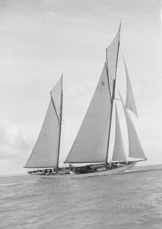The 147 ton ketch 'Thendara' sailing upwind. 1939. Creator: Kirk & Sons of Cowes.