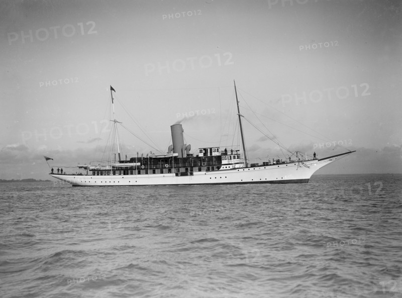 The steam yacht 'Marynthea', 1911. Creator: Kirk & Sons of Cowes.