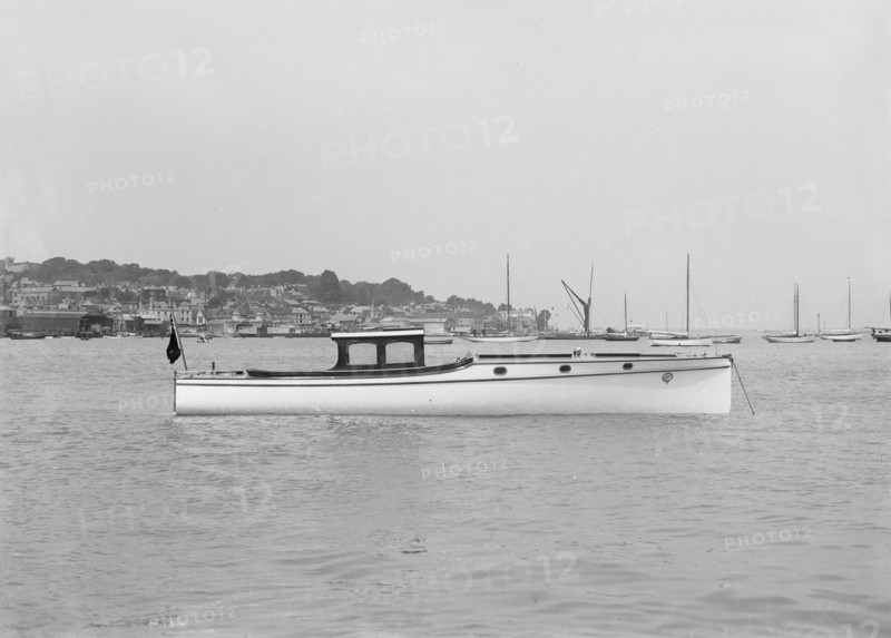 Wolseley motor launch, 1914. Creator: Kirk & Sons of Cowes.