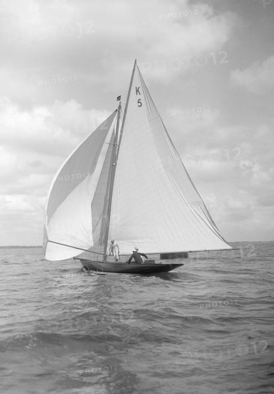 The 7 Metre class 'Endrick', 1912. Creator: Kirk & Sons of Cowes.