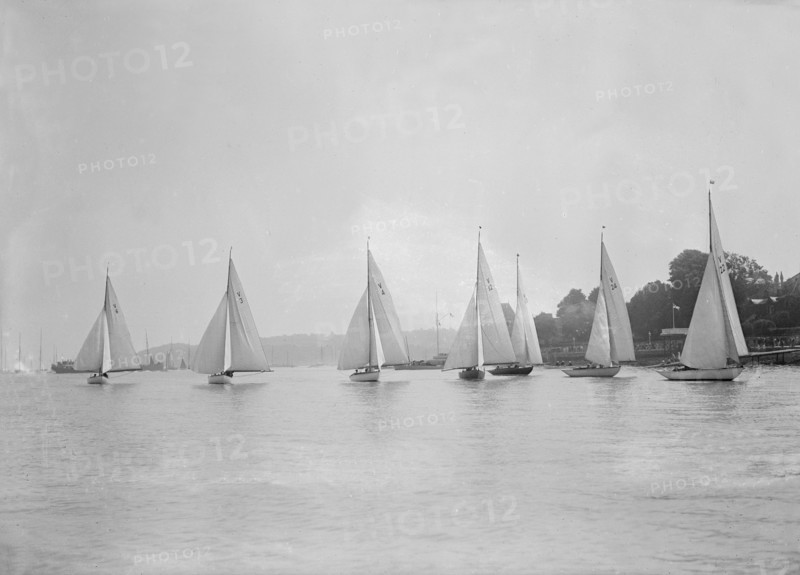 Group of V's: 'Daisy' (6), 'Mary' (3), 'Judy' (4), 'Rosemary' (13), 'Fay' (24) racing, 1931. Creator: Kirk & Sons of Cowes.