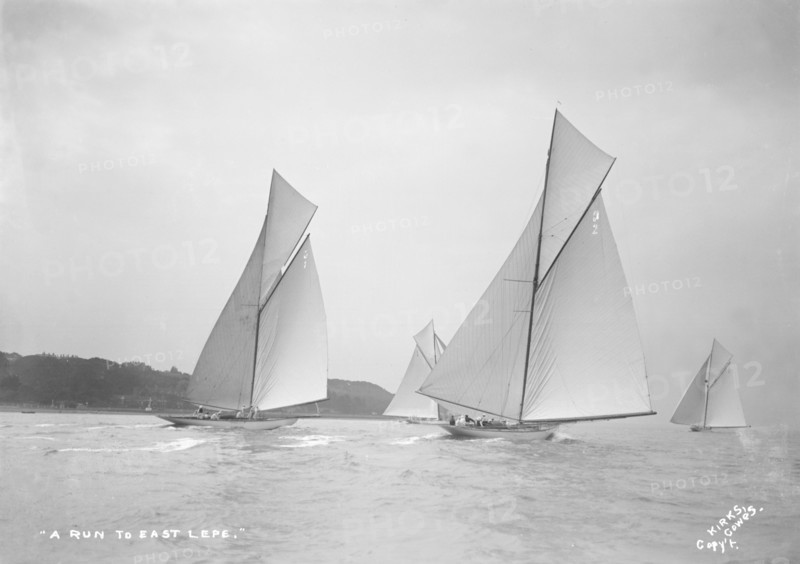 A Run to East Lepe: 'Ostara', 'Mariska', 'Corona' & 'Octavia', 1911. Creator: Kirk & Sons of Cowes.