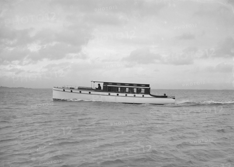 Cabin cruiser D.G.S.P., 1913. Creator: Kirk & Sons of Cowes.