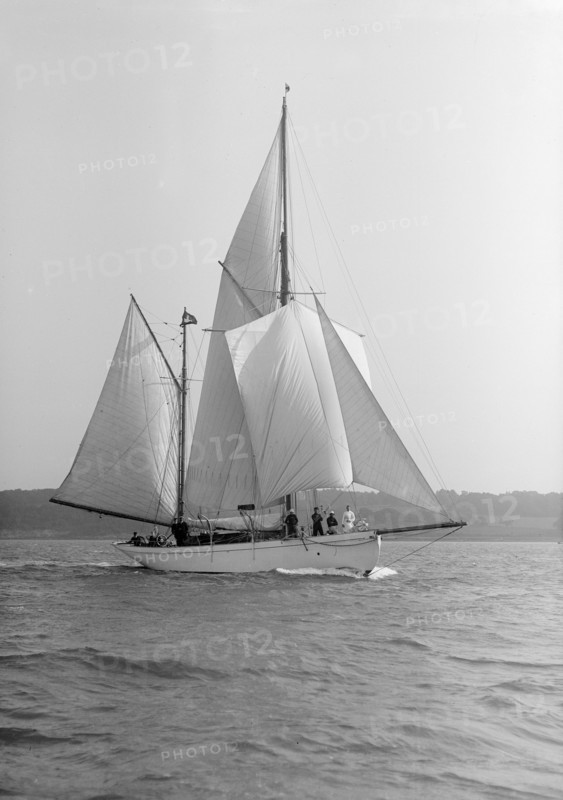 The 60 ft ketch 'Linth', 1912. Creator: Kirk & Sons of Cowes.