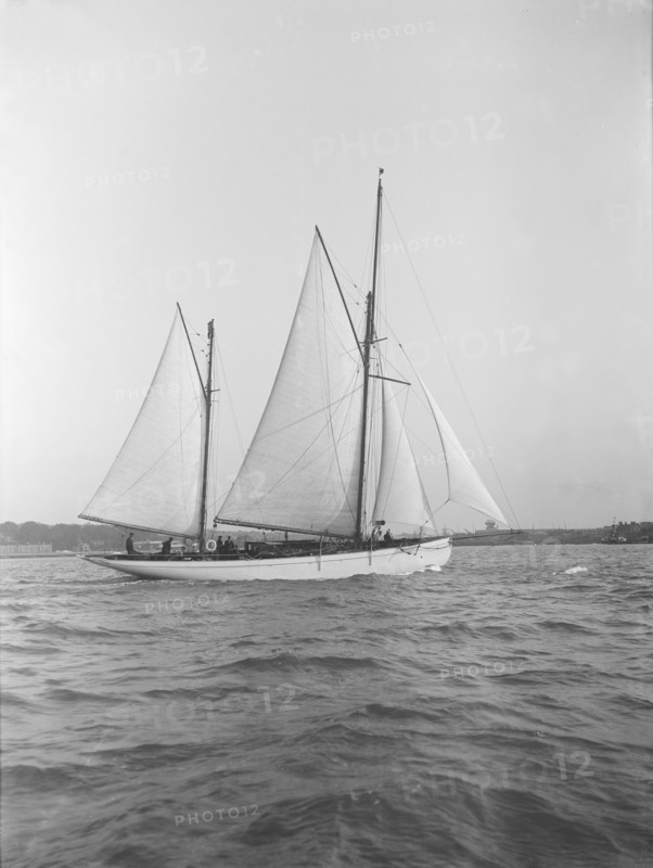 The 60 ft ketch 'Linth', 1912. Creator: Kirk & Sons of Cowes.