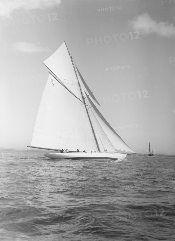 The 15 Metre sailing yacht 'Jeano', 1911. Creator: Kirk & Sons of Cowes.
