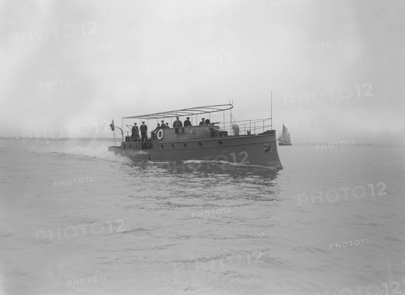 Egyptian motor launch under way, 1911. Creator: Kirk & Sons of Cowes.