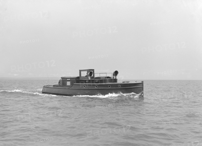 Wolseley motor launch, 1914.  Creator: Kirk & Sons of Cowes.