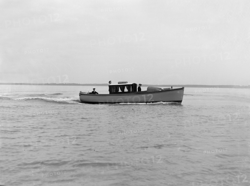 Mitcham cabin cruiser, 1914. Creator: Kirk & Sons of Cowes.