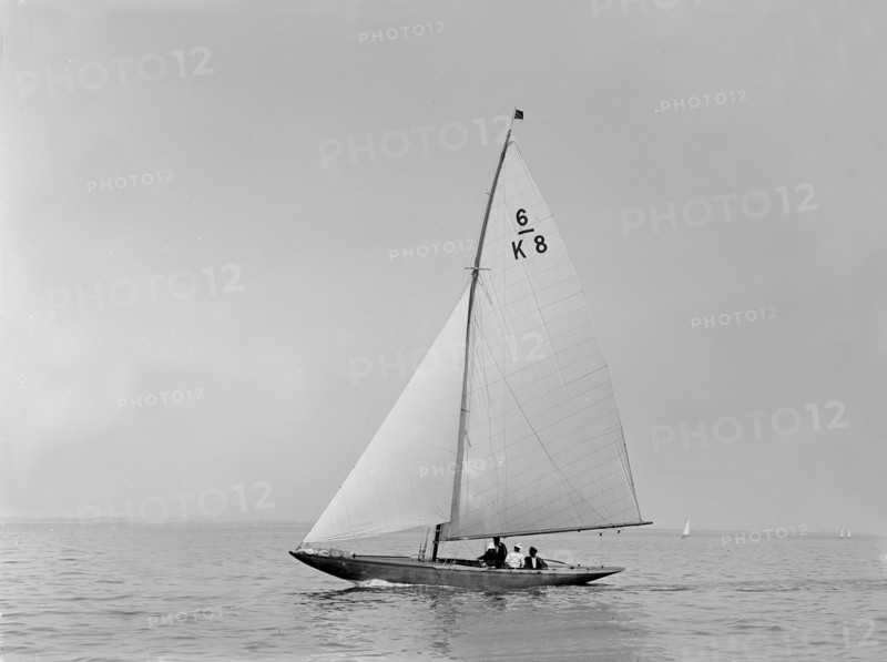 The 6 Metre sailing yacht 'Whimbret' (K8), 1921. Creator: Kirk & Sons of Cowes.