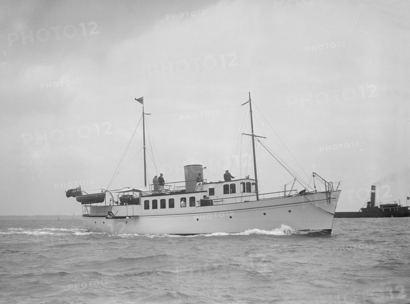 The 71 ton motor yacht 'Romana' under way, 1936. Creator: Kirk & Sons of Cowes.