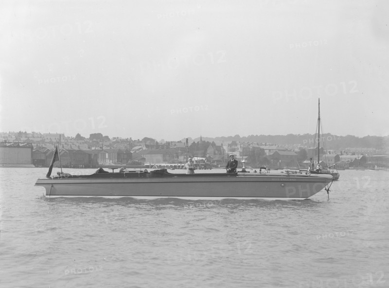 Sea sled 'Miss England' at anchor, 1922. Creator: Kirk & Sons of Cowes.