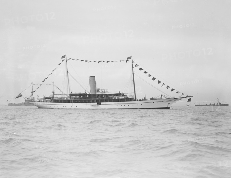 The 700 ton steam yacht 'Rovenska', 1911. Creator: Kirk & Sons of Cowes.