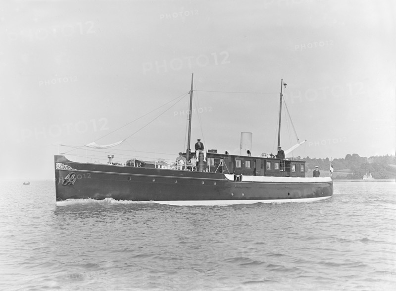 The motor yacht 'Marie' under way, 1921. Creator: Kirk & Sons of Cowes.