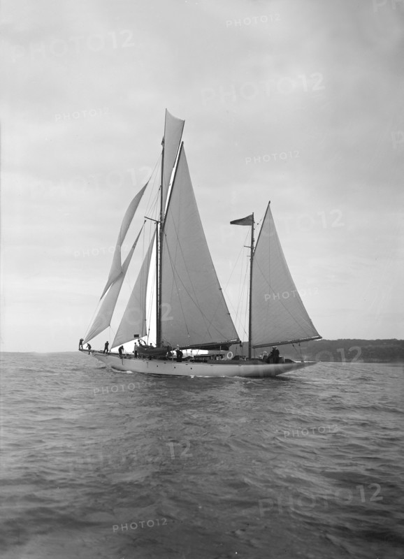 The ketch 'Lady Camilla' under sail, 1912. Creator: Kirk & Sons of Cowes.