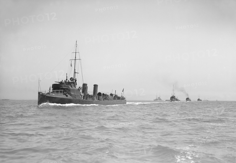 Line of Torpedo Boats under way, 1911. Creator: Kirk & Sons of Cowes.