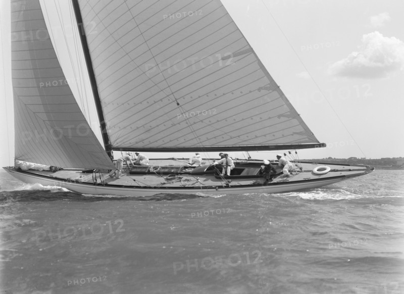 Unknown yacht sailing close-hauled. Creator: Kirk & Sons of Cowes.