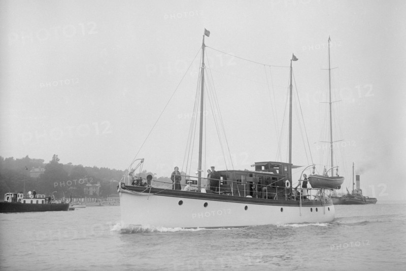 Unknown motor yacht under way, c1937. Creator: Kirk & Sons of Cowes.