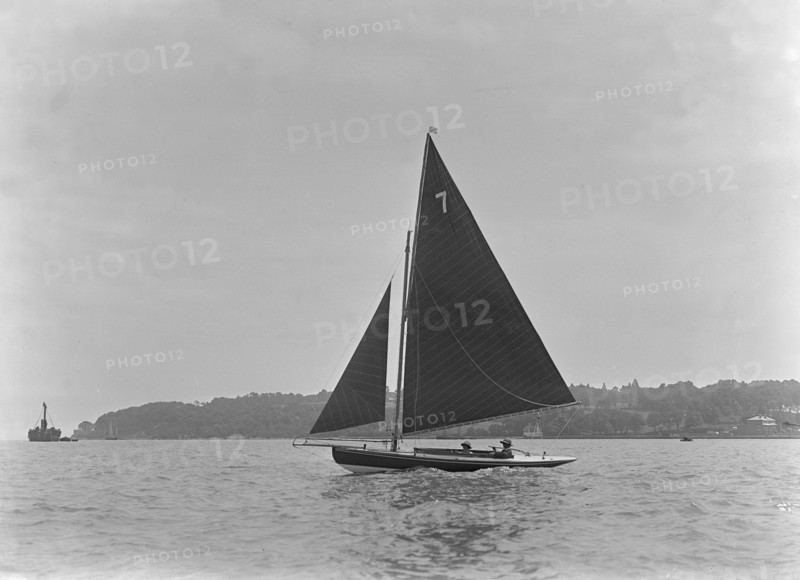 The Redwing class 'Fortuna', 1921. Creator: Kirk & Sons of Cowes.