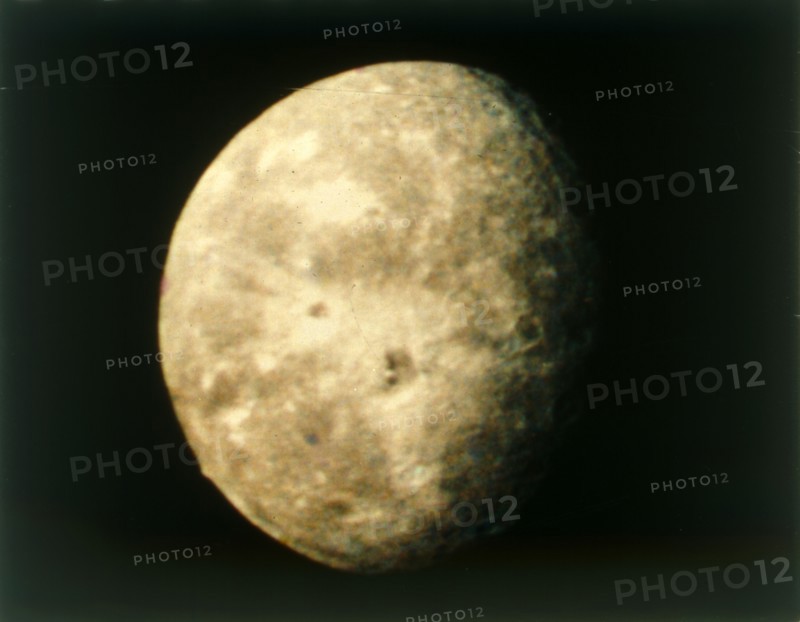 Oberon, moon of Uranus, from Voyager 2, 24 January 1986. Creator: NASA.