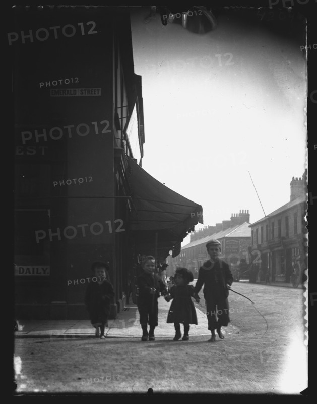 Emerald Street, Cardiff, 1890s or 1900s. Creator: William Booth.