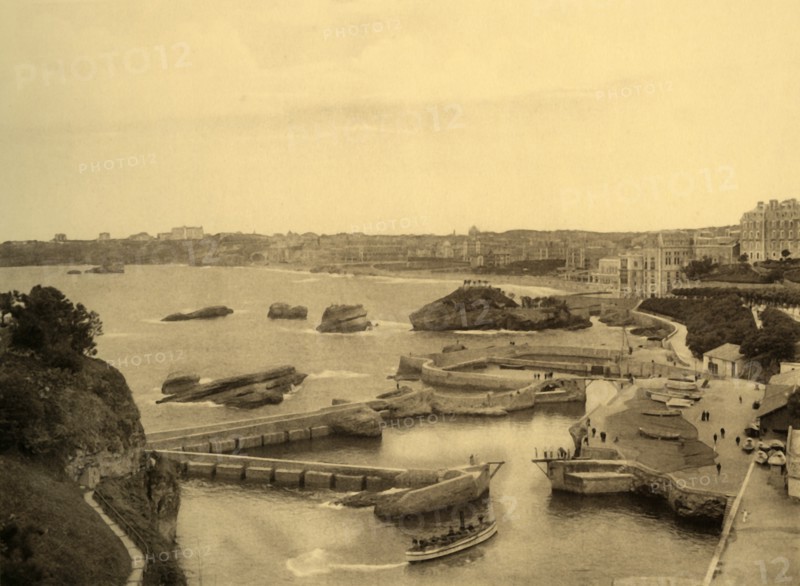Biarritz - Le Port des Pecheurs, c1930.