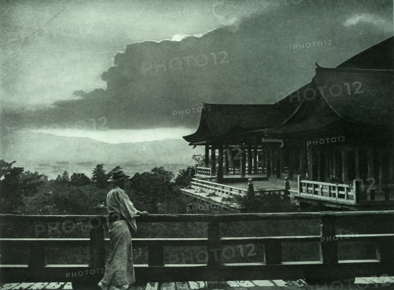 Moonlight at Kiyomizu-Dera', 1910.