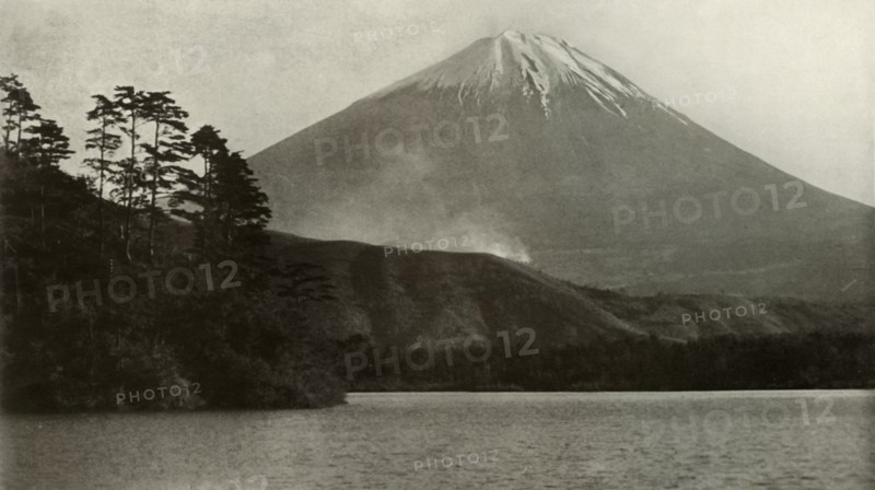 Fuji from Nishi-No-Umi', 1910.