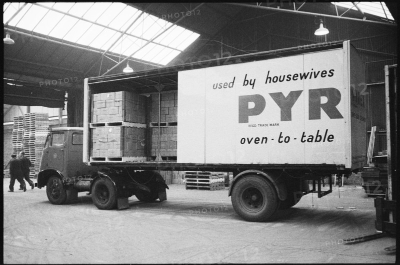 Delivery lorry, Wear Flint Glass Works, Alfred Street, Millfield, Sunderland, 1961