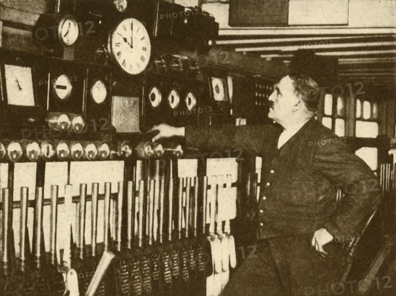 Recording Daily Time Signal at Liverpool Street Station, London and North Eastern Railway', 1930.