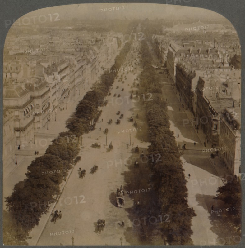 Champs Elysees - from Arch of Triumph to Place de la Concorde - Paris, France', 1900.