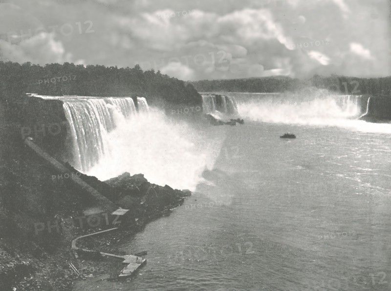 General view of Niagara Falls, 1895.