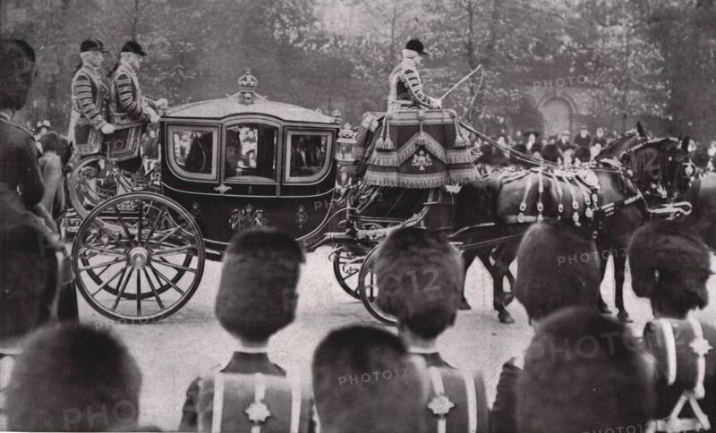 Funeral procession of King Edward VII, London, 20 May 1910.