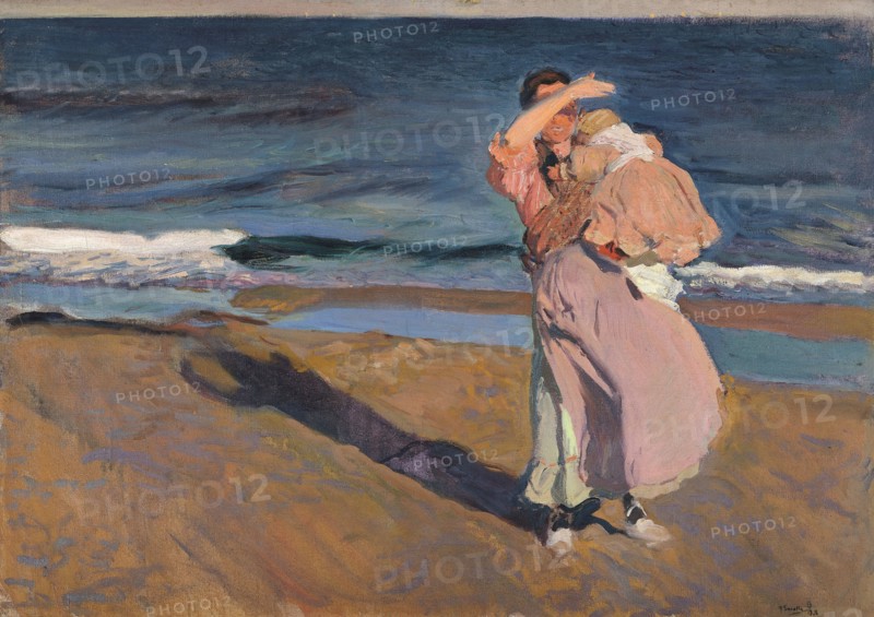 Fisherwoman with child, Valencia, 1908.