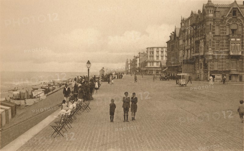 La Digue', (The Promenade), c1900.