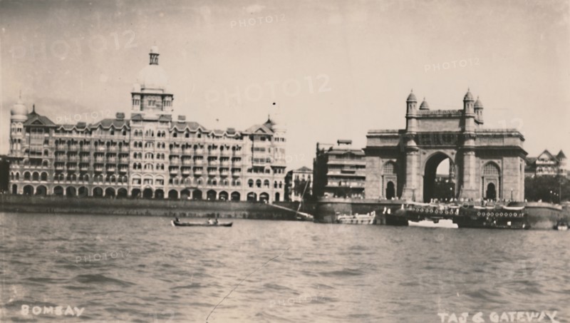 Bombay - Taj & Gateway', c1930.