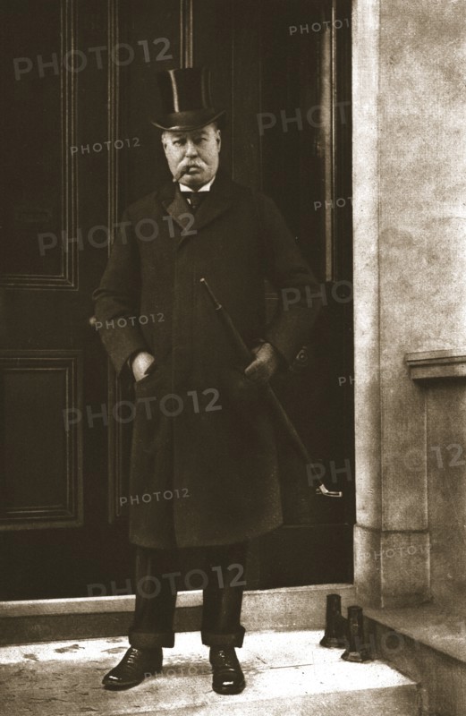 Mr J H Locke,1911