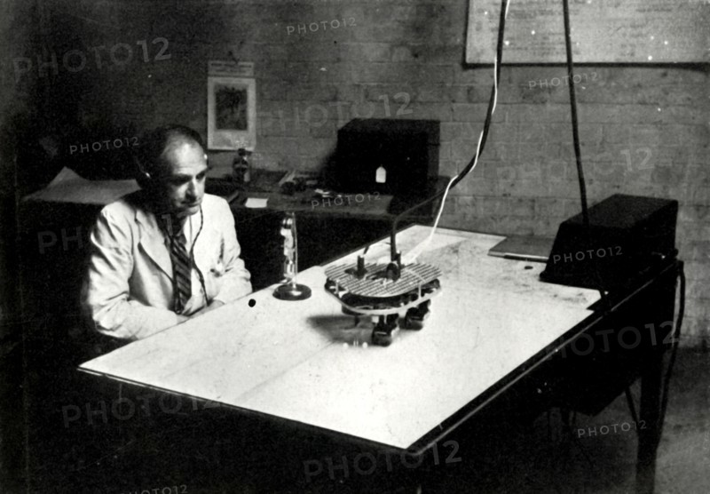 Control desk at an RAF flight training school,1941