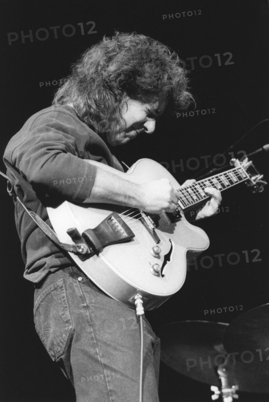 Pat Metheny, Cambridge Corn Exchange, Cambridgeshire, 2000. Creator: Brian Foskett.