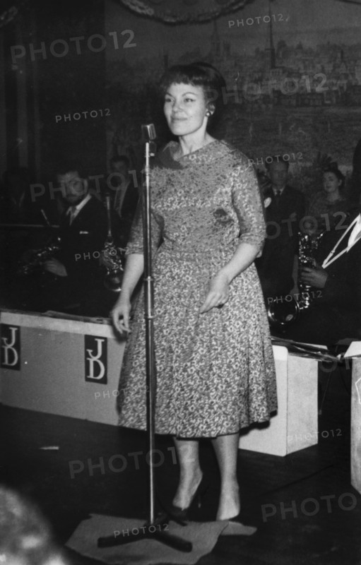 Cleo Laine, Johnny Dankworth Band, Sunday Sessions, Marquee Club, London, 1960. Creator: Brian Foskett.