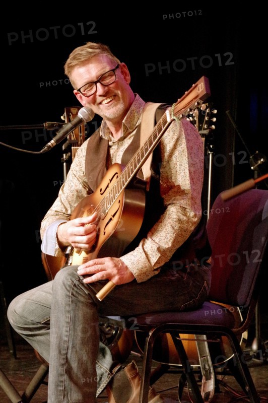 Paul Cowley with The Gogoville Blues Stars, Crawley Blues Club, Hawth, West Sussex, 18 Oct 2019. Creator: Brian O'Connor.