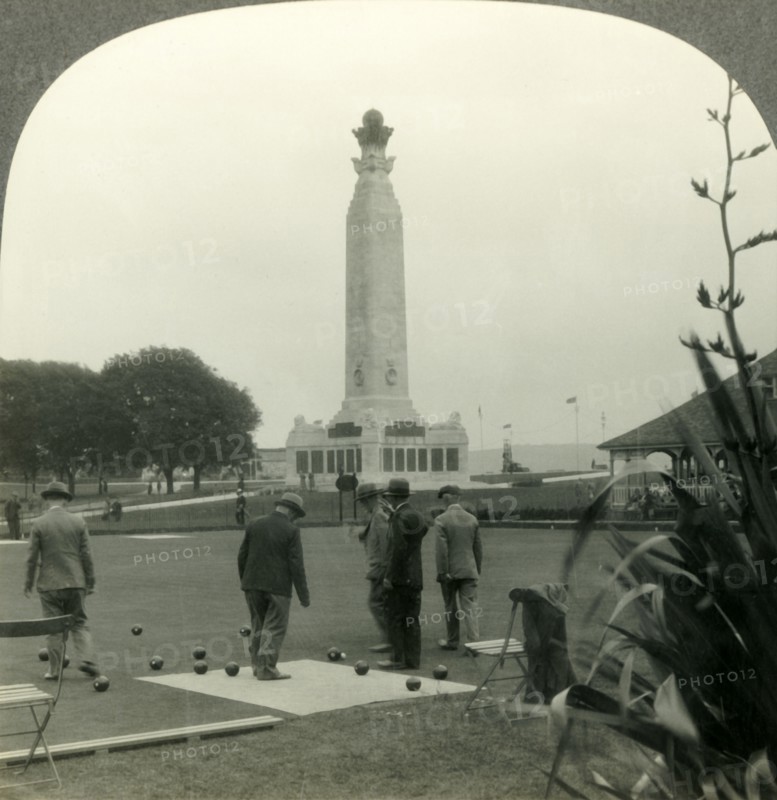'Bowling Green used by Sir Francis Drake, and the War Memorial, Plymouth Hoe, Plymouth, England', c1 Creator: Unknown.