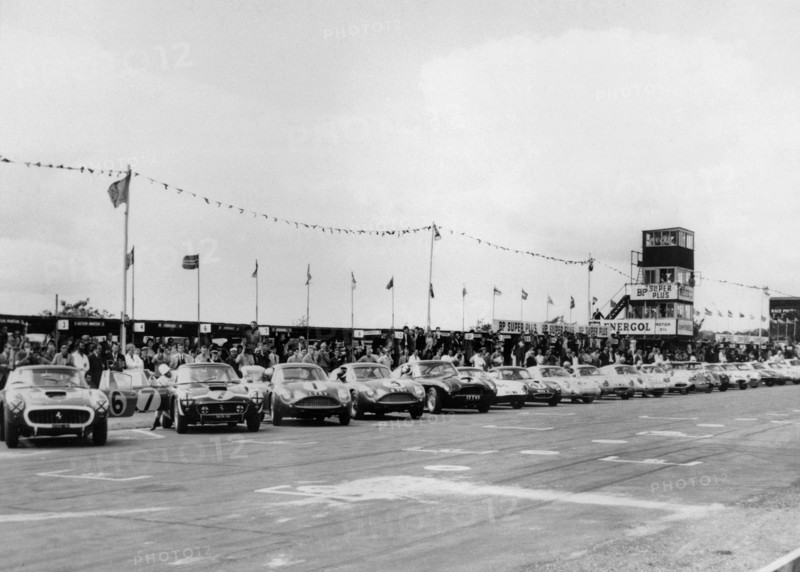 Start of 1961 Tourist Trophy race at Goodwood. Creator: Unknown.